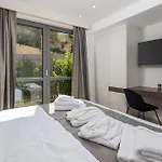 3 Bedroom Front In Krk