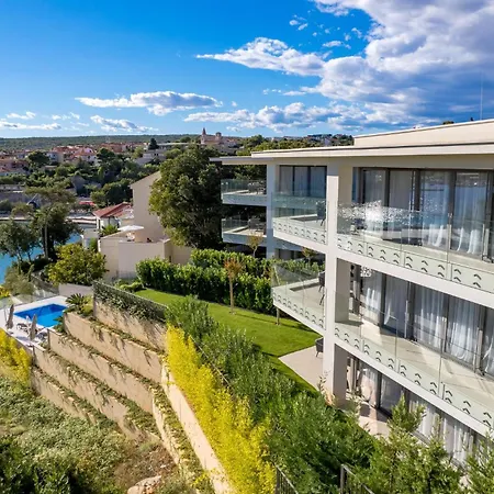 3 Bedroom Front In Krk