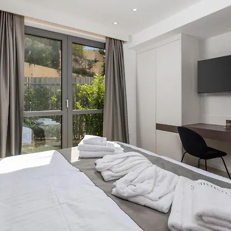 3 Bedroom Front In Krk