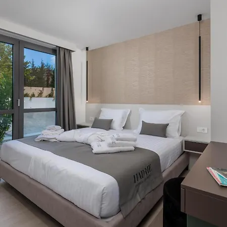 Appartement 3 Bedroom Front In Krk Krk Town