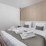 דירה 3 Bedroom Front In Krk קרק