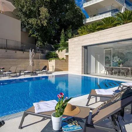 3 Bedroom Front In Krk Apartment