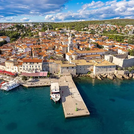3 Bedroom Front In Krk