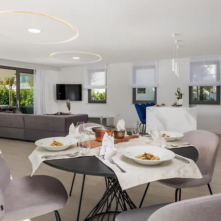 3 Bedroom Front In Krk *