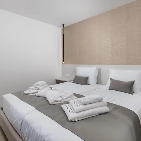 Apartmán 3 Bedroom Front In Krk Krk Town